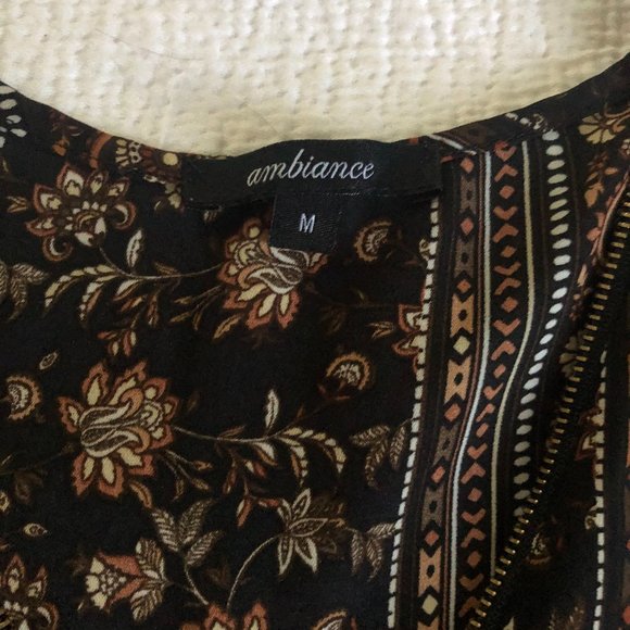 Zipper-front patterned top - Picture 6 of 8